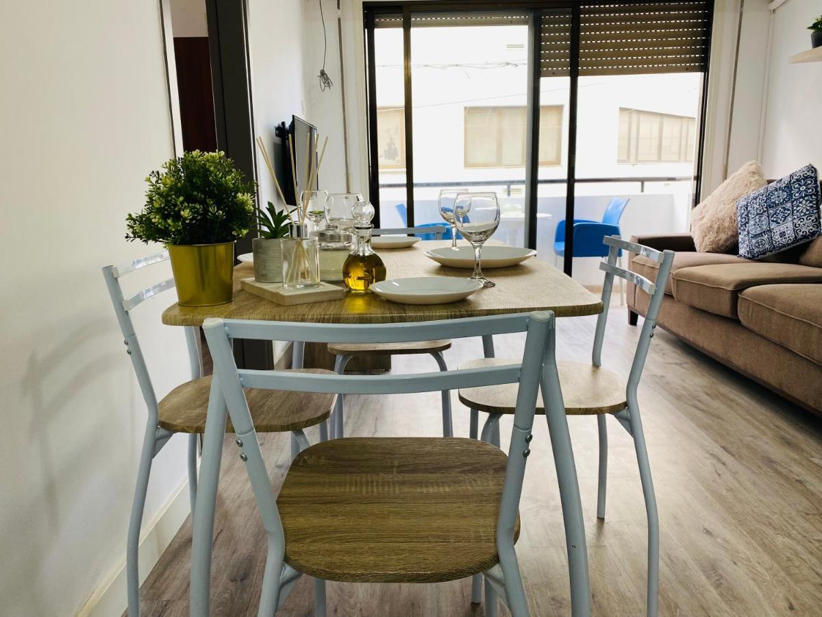 Eleni'S 1-Br Apt In Larnaca Center Bagian luar foto