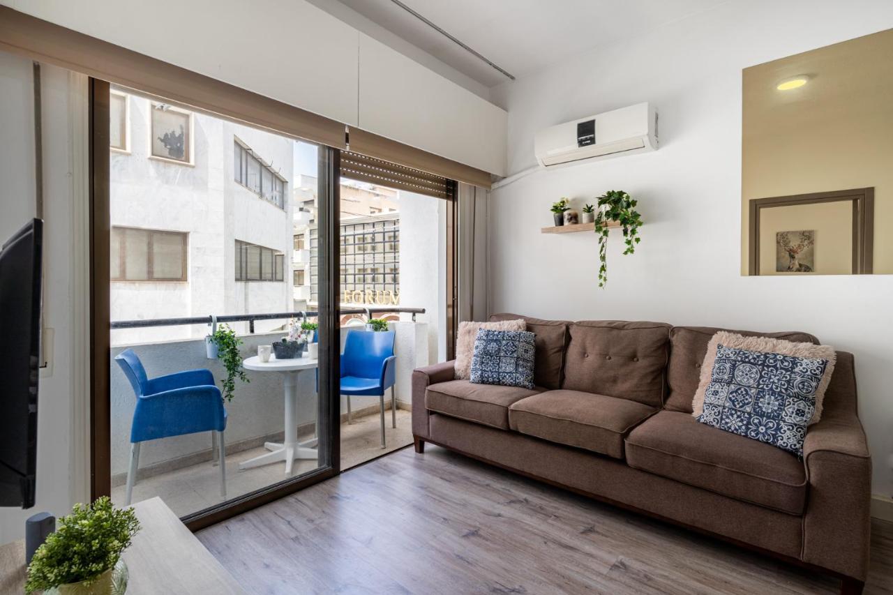 Eleni'S 1-Br Apt In Larnaca Center Bagian luar foto
